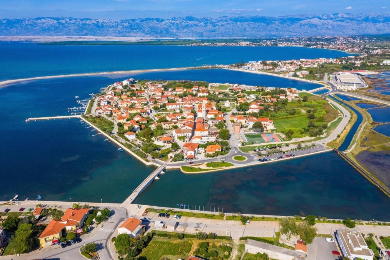Apartments With A Parking Space Nin, Zadar - 10414 Buitenkant foto